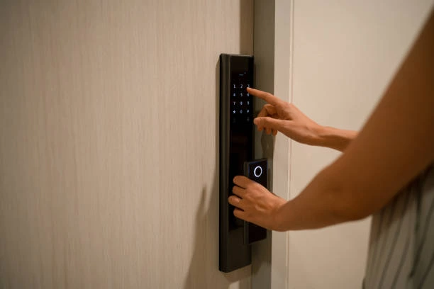 Manutenção de fechadura eletrônica Manutenção de fechadura eletrônica